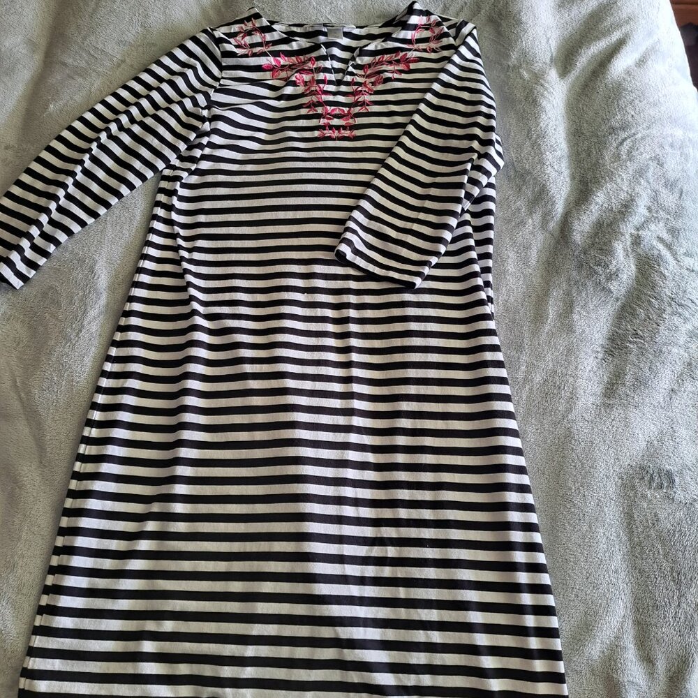 Dress - Picture 3 of 5